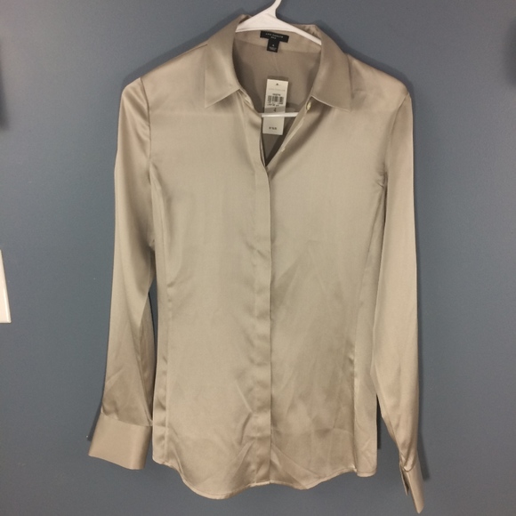 Ann Taylor Tops - Ann Taylor Size 4 SILK Taupe button down blouse